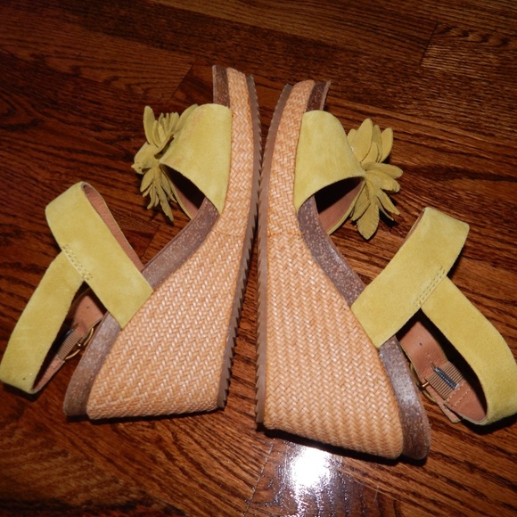 Sofft Platform Wedge Heel Sandal - Picture 7 of 10